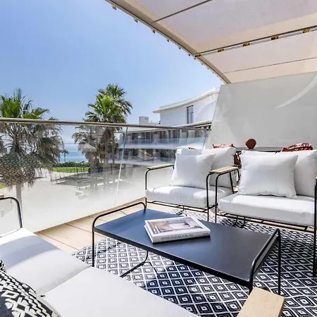 Διαμέρισμα The Edge Lujoso Apartamento Con Vistas Al Mar Εστεπόνα